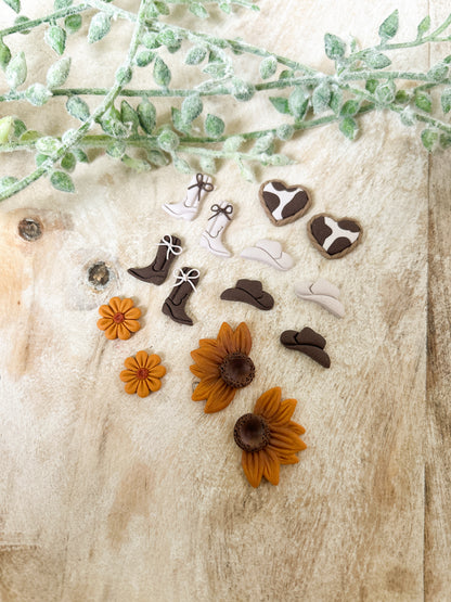 Western Daisy Studs