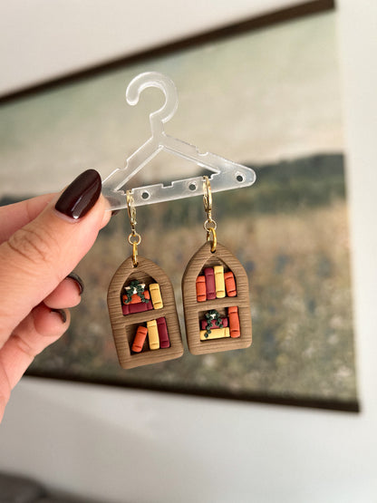 Fall Bookcase Huggies