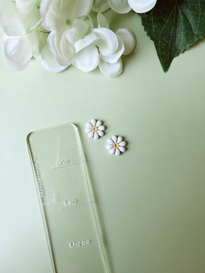 Daisy Studs