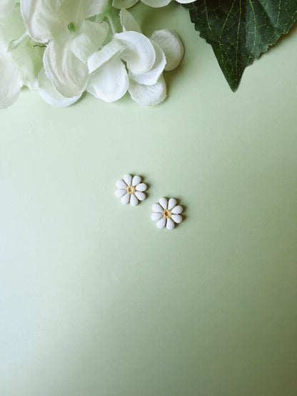Daisy Studs